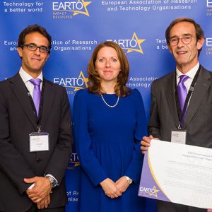 Els centres de recerca europeus premien una nova tecnologia d’ultrasons d’Eurecat per a fabricar micropeces de plàstic