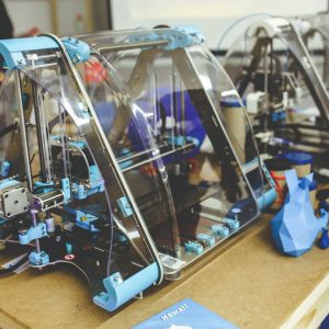 La comunitat maker uneix forces contra el coronavirus