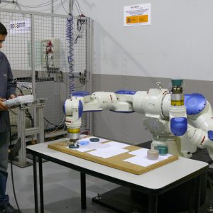Ascamm posa a disposició de les empreses el robot Yaskawa SDA20D per les seves proves pilot