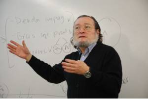 Niño Becerra realitza una xerrada-col·loqui a l’Institut Banús