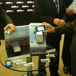BCN impulsa un pla per pagar amb mòbils